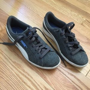 ❣️sold❣️Puma Shoes Women 7.5 Gray And White